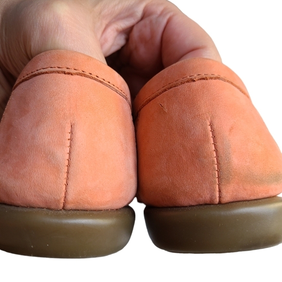 Aerosoles Stitch and Turn Coral Suede Loafers Size 7.5 - Picture 6 of 7